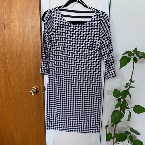 Houndstooth open sleeve dress - Picture 2 of 8